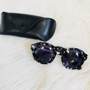 DIFF Eyewear Dime Model Marble w UV Purple Tint